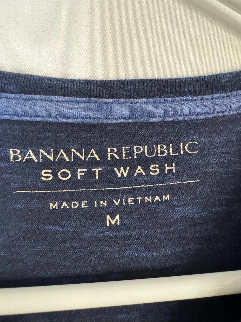 Banana Republic Men's Short Sleeve Crew Tee in Navy Heather‎